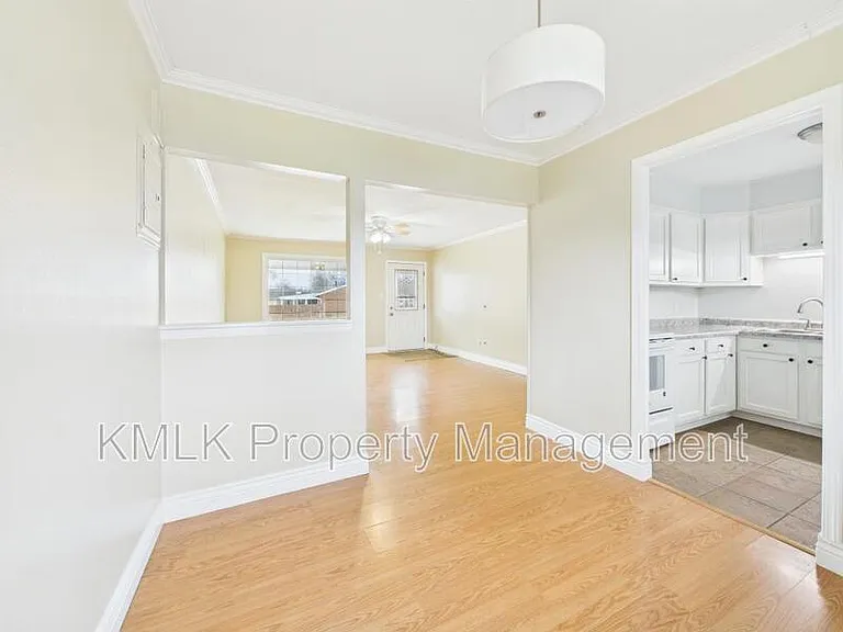 3434 Lawndale Dr — Photo 10
