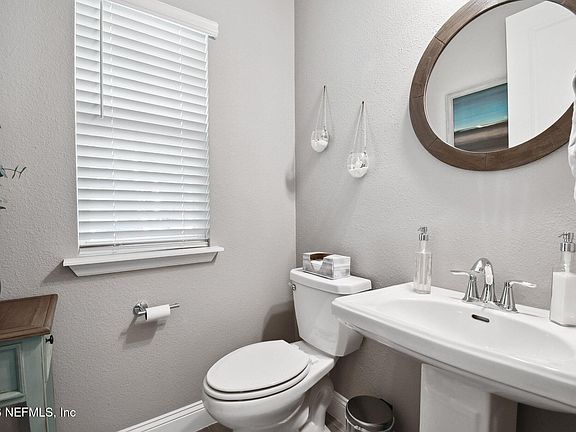 4th image of 182 KILLARNEY Avenue