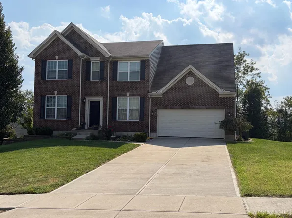 7477 Hunters Creek Ln, Cincinnati, OH 45247
