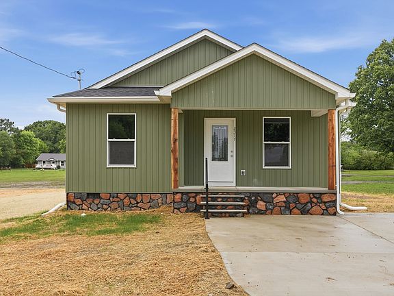 4th image of 2317 E Lincoln St Lot 3