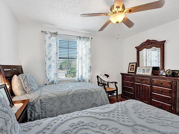 5th image of 7081 Chesapeake Cir
