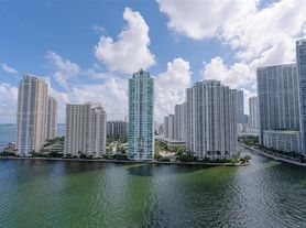 325 Biscayne Blvd