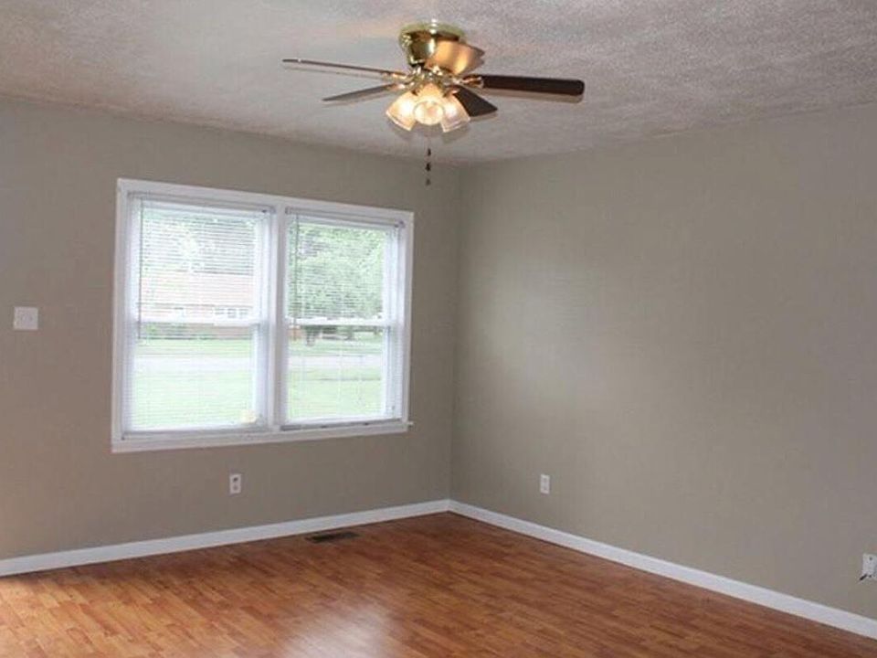 2nd image of 505 Millbrooke Dr