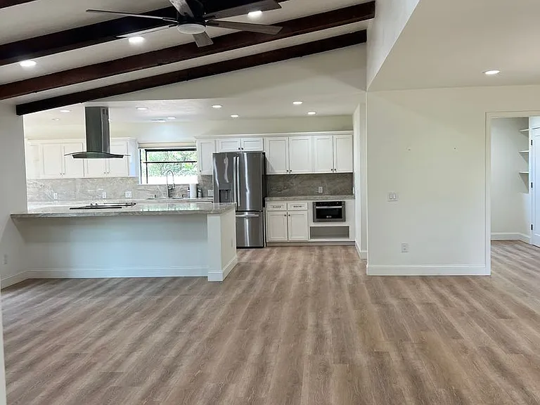 4177 Villa Dr — Photo 12