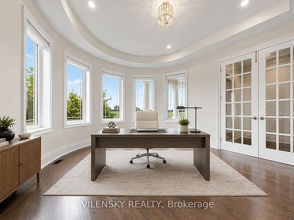 5th image of 95 Chesney Cres