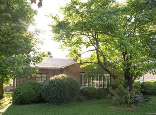 203 S Catawba Ave, Old Fort, NC 28762