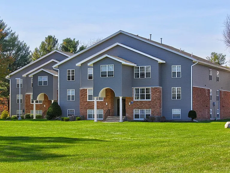 Bridgewater Apartments — Photo 14