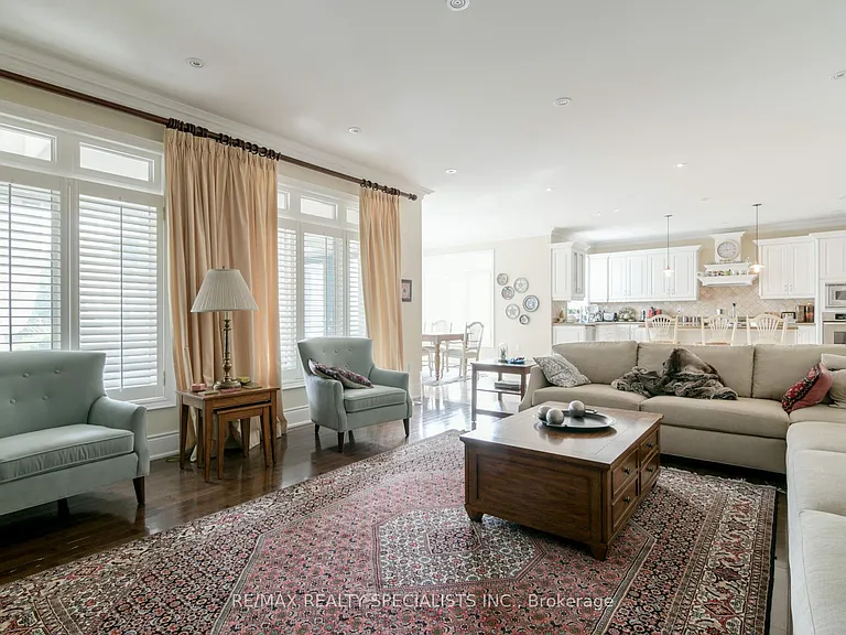 7 Scott Dr #UPPER — Photo 14