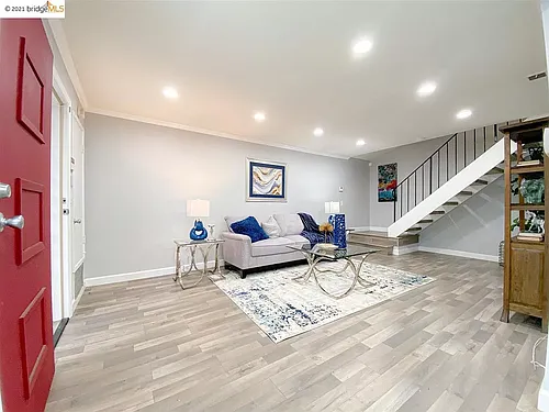 38450 Berkeley Cmn Photo 1