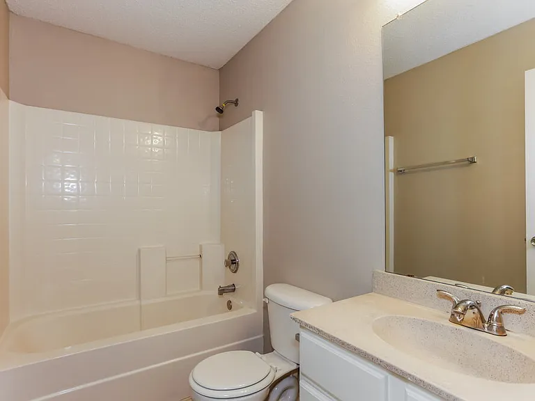 735 Cedarwood Dr — Photo 16
