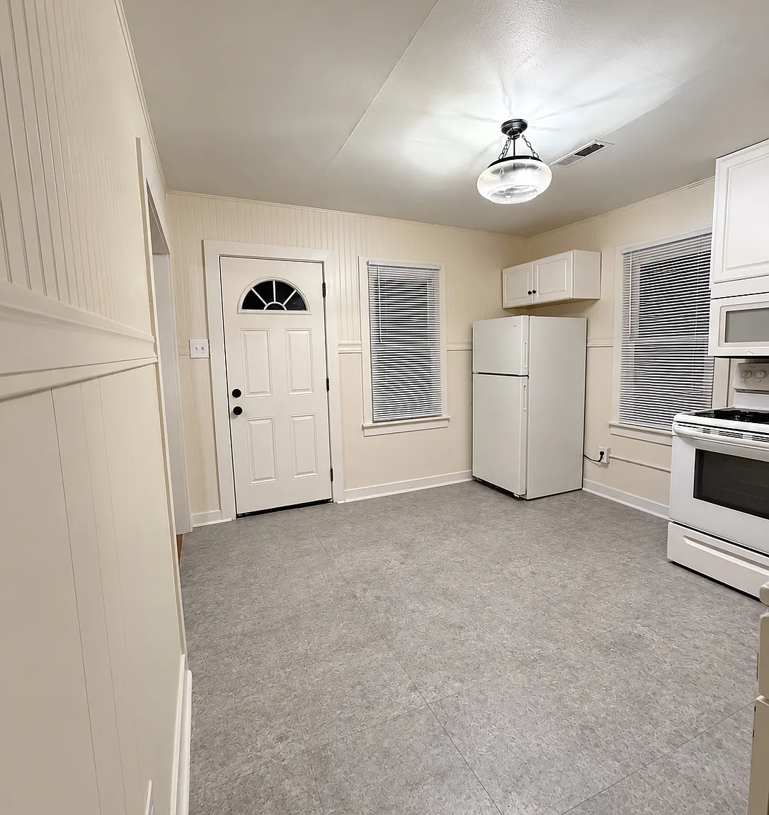 2 bed, 850 sqft, $900 — Photo 2