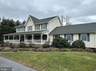 1472 Walker Rd, Chambersburg, PA 17202