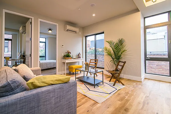 Rented by Nooklyn NYC LLC | media 92