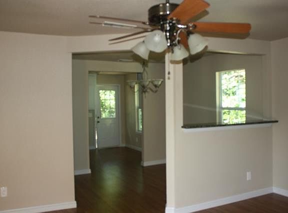 3rd image of 4000 Kearby St