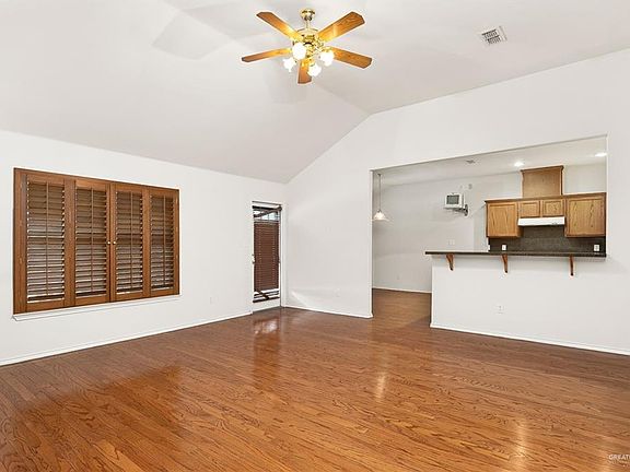 4th image of 3401 E Santa Olivia St