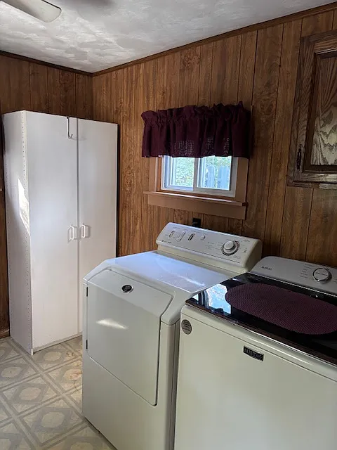 3 bed, 1.5 bath, 1377 sqft, $1,800 — Photo 4