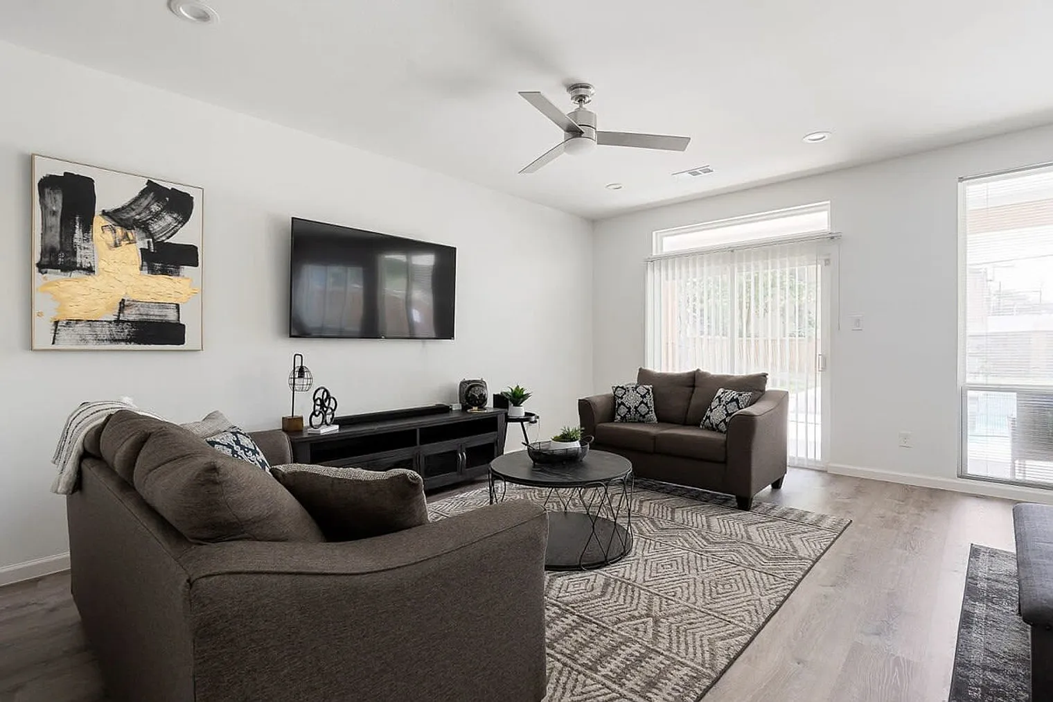 4 bed, 2.0 bath, 2292 sqft, $14,997 — Photo 1