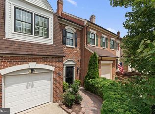 6312 Chaucer View Cir, Alexandria, VA 22304