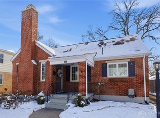452 Orchard Dr, Oakwood, OH 45419