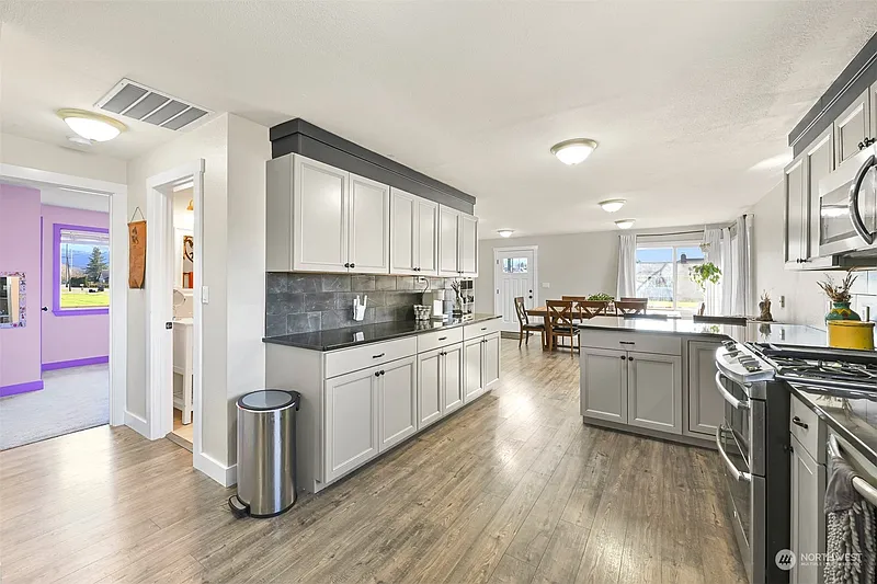 Thumbnail 19