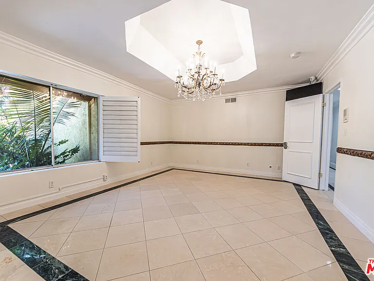 18022 Lake Encino Dr — Photo 5