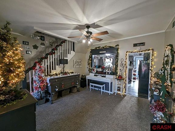 3rd image of 232 Cleveland Ave W