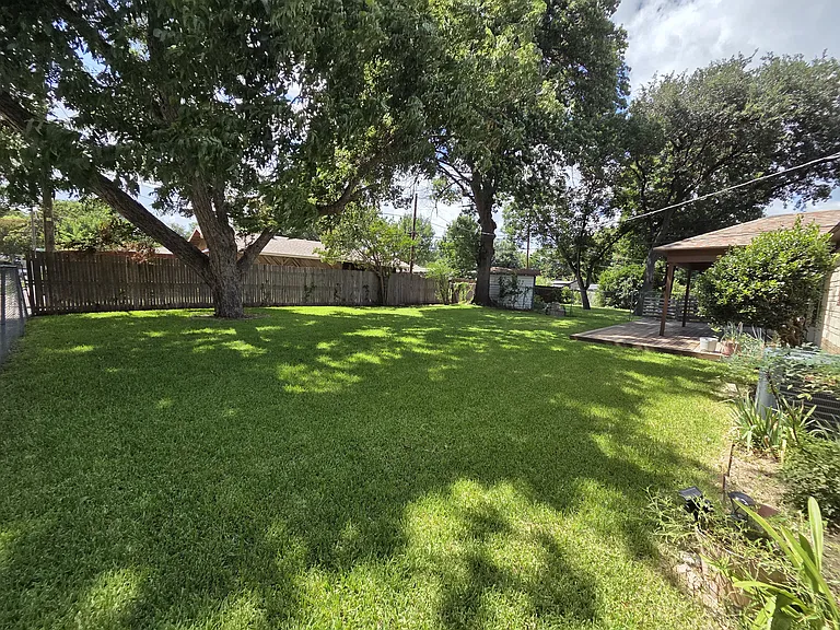 1309 Shady Ln — Photo 18