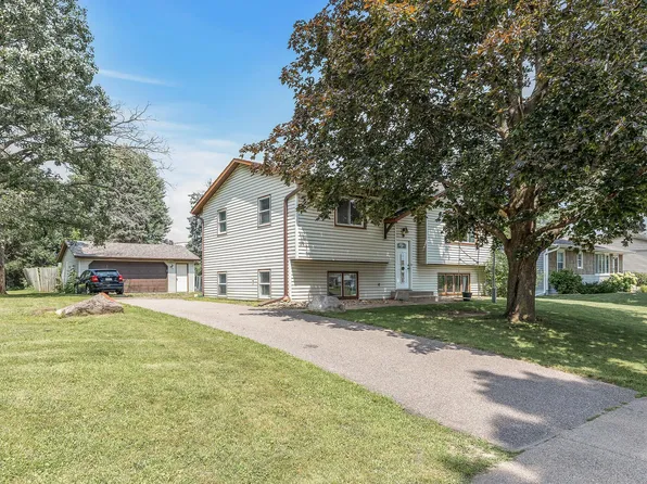 2509 Shryer Ave E, North Saint Paul, MN 55109