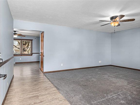 5th image of 708 N Oakwood St