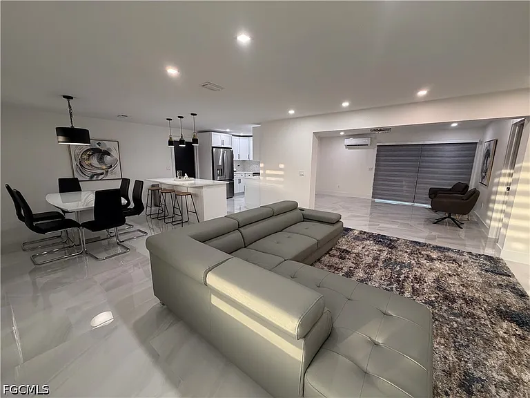 4937 Edith Esplanade Cpe — Photo 15