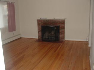 9905 Barbara Ann Ln, Fairfax, VA 22032