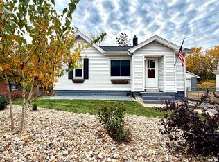 1002 E Samuel Ave, Peoria Heights, IL 61616