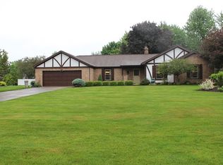 1222 Briarview Ave NW, North Canton, OH 44720