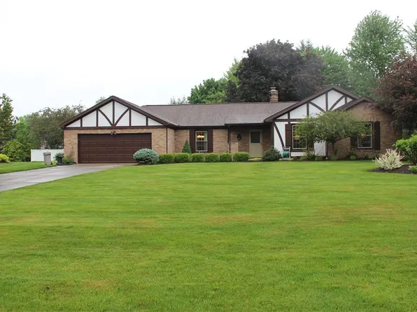 1222 Briarview Ave NW, North Canton, OH 44720