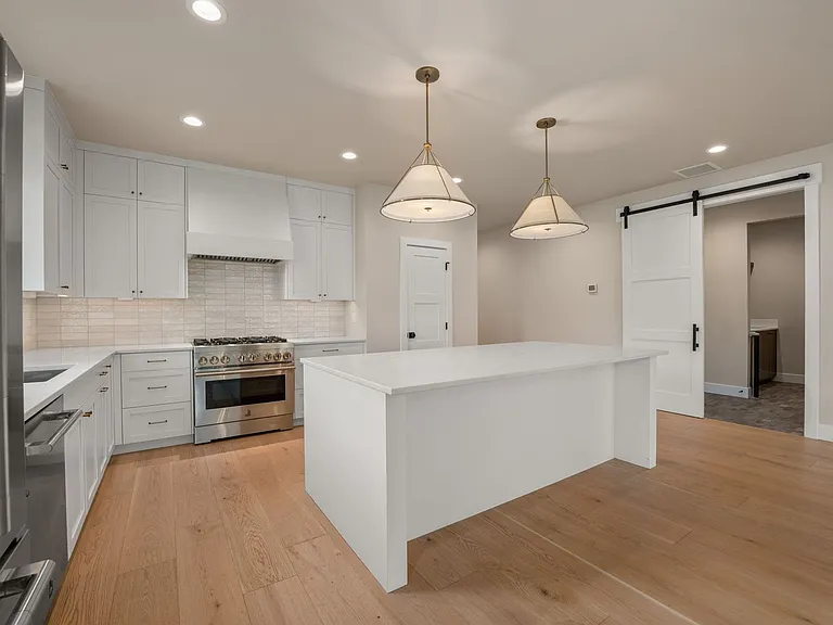 2971 NW Polarstar Ave — Photo 17