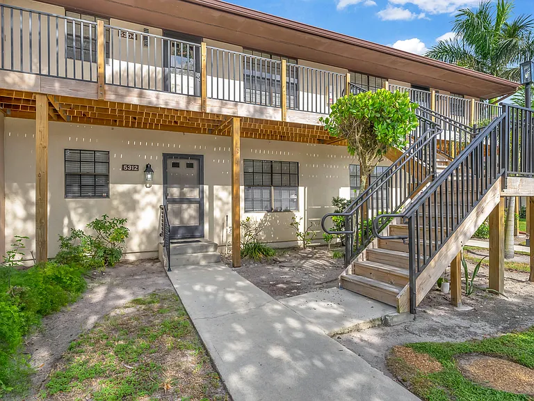 5312 Treetops Dr #H-102 — Photo 11