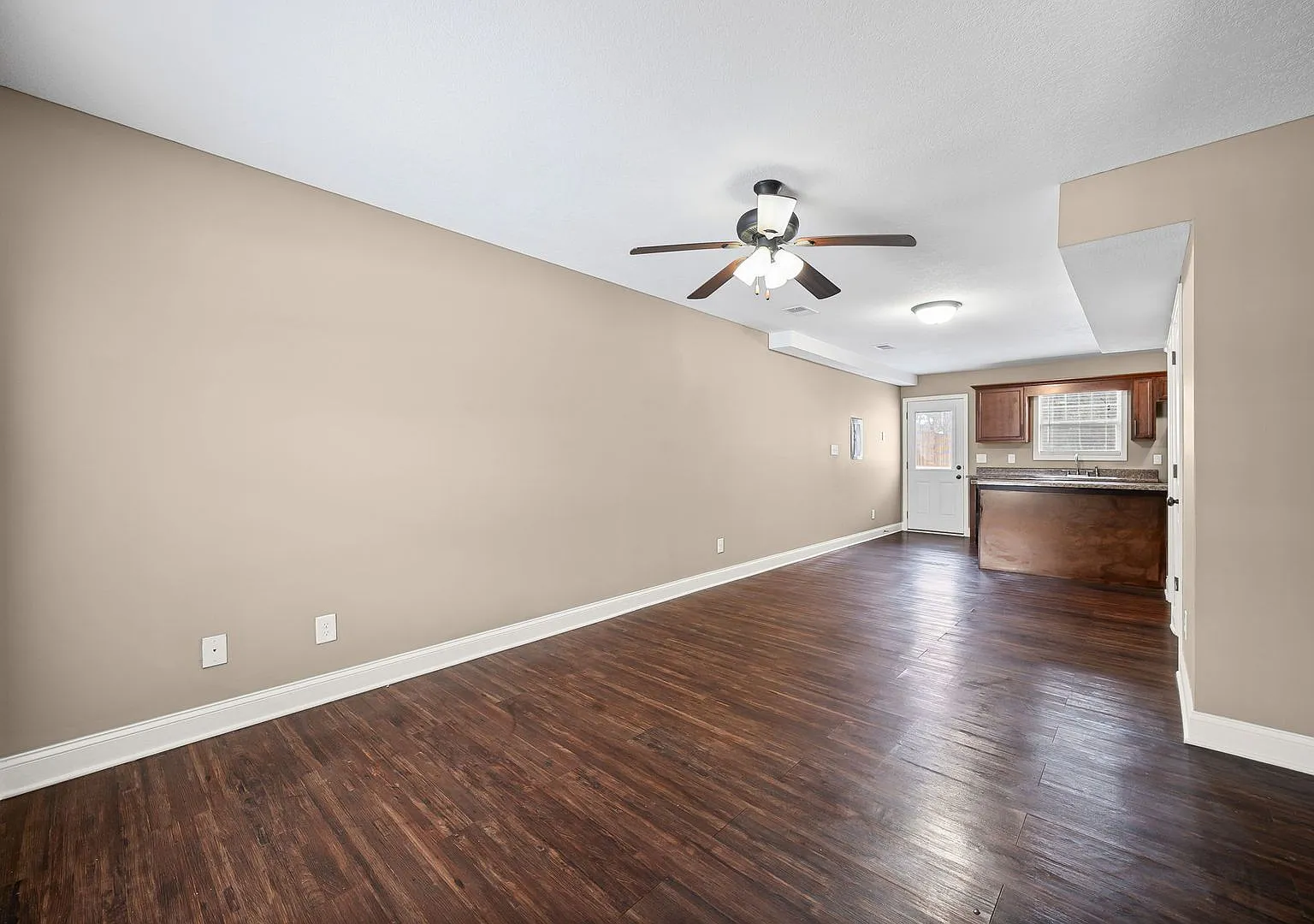 Pet Friendly Two Bedroom! — Photo 2