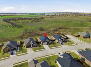 3912 Montecristo Ln, Sanger, TX 76266