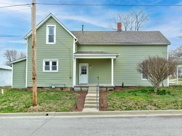 802 E 9th St, Huntingburg, IN 47542