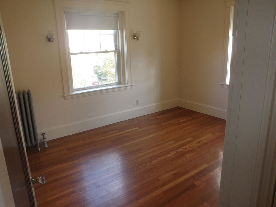 2nd image of 143 Park St APT 5