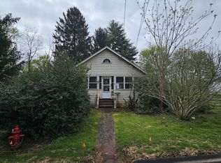 4 Carroll Pl, Cromwell, CT 06416