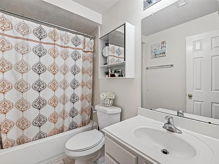 2602 Falcon Knoll Ln — Photo 37