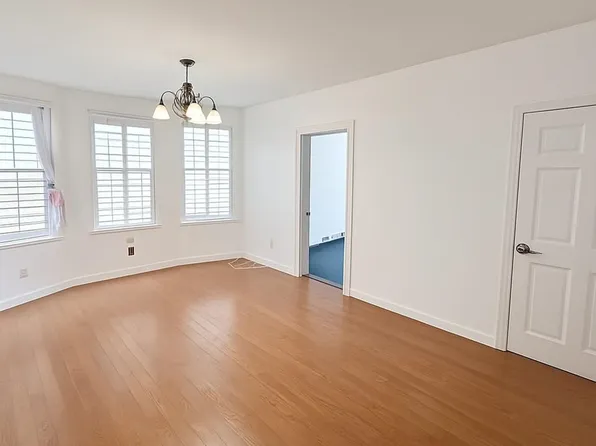 79 West 16th Street image 5 of 7