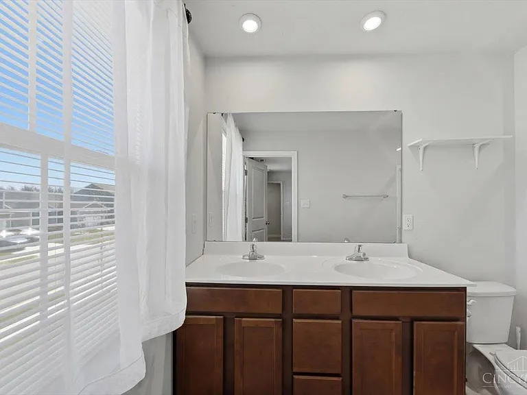175 Skyway Dr — Photo 23