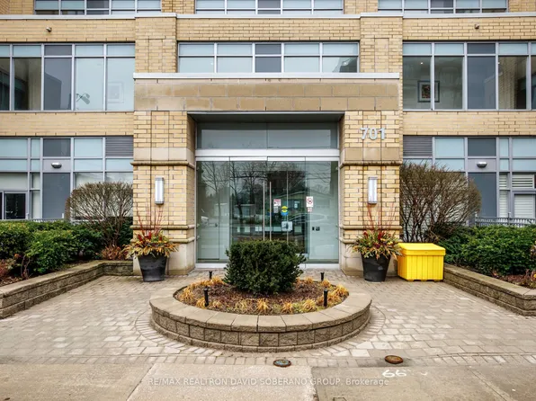 701 Sheppard Ave W #315, Toronto, ON M3H 0B2