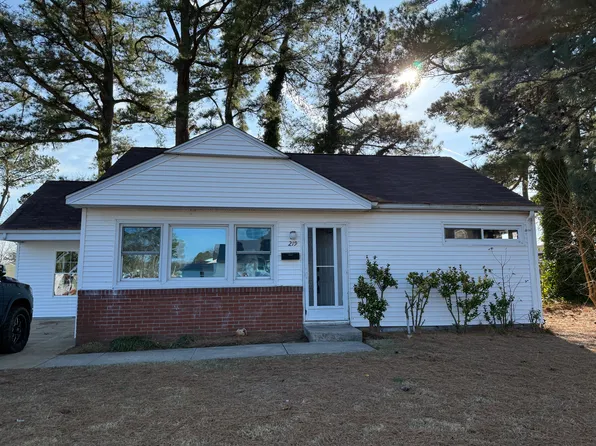 219 Bellhaven Rd, Portsmouth, VA 23702