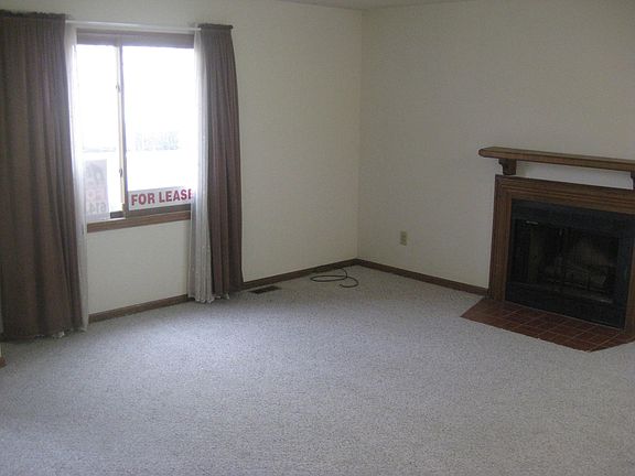 2nd image of 5289 Wood Run Blvd