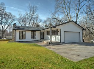 1 NW 82nd St, Kansas City, MO 64118