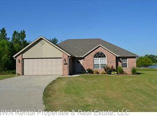 1704 SW F St, Bentonville, AR 72712