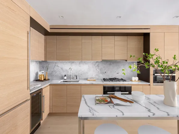 215 West 28th Street 12A image 3 of 32